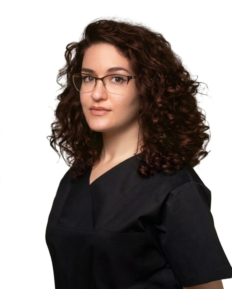 Dr. Alisa Gjipali